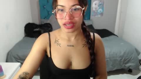 Snapshot of miafuckpussyhard chatting on February 2026 12:43:02 PM miafuckpussyhard online show from February 2026 12:43:02 PM