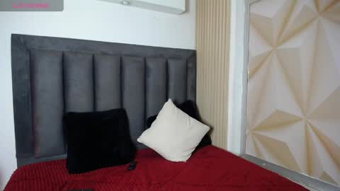 Snapshot of miaginger_ chatting on May 2026 08:15:02 PM Mia online show from May 2026 08:15:02 PM