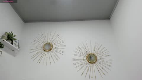 Snapshot of miah_bigboobs chatting on February 2025 09:05:01 AM Miah Collins online show from February 2025 09:05:01 AM