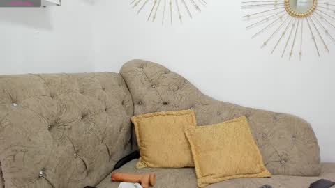 Snapshot of miah_bigboobs chatting on February 2025 05:04:01 PM Miah Collins online show from February 2025 05:04:01 PM