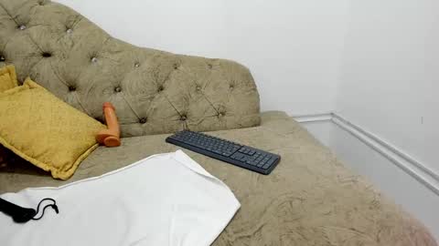 Snapshot of miah_bigboobs chatting on March 2025 11:33:01 AM Miah Collins online show from March 2025 11:33:01 AM