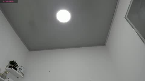 Snapshot of miah_bigboobs chatting on November 2025 07:49:02 PM Miah Collins online show from November 2025 07:49:02 PM