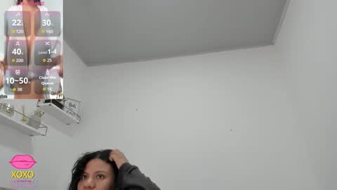 Snapshot of miah_bigboobs chatting on December 2025 11:59:01 AM Miah Collins online show from December 2025 11:59:01 AM