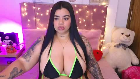 Snapshot of miahjoness chatting on April 2026 10:33:02 PM Miah Joness online show from April 2026 10:33:02 PM