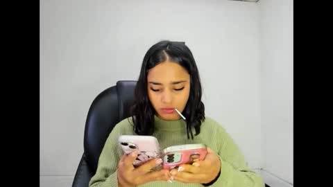 Snapshot of miahsex69 chatting on November 2025 04:23:02 AM miahsex69 online show from November 2025 04:23:02 AM