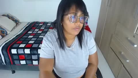 miajoseph_ online show from January 2025 04:12:01 AM