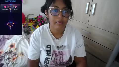 miajoseph_ online show from February 2025 06:51:01 PM