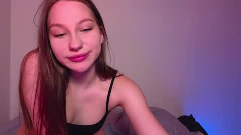 milanaaaa online show from January 2025 08:44:01 PM