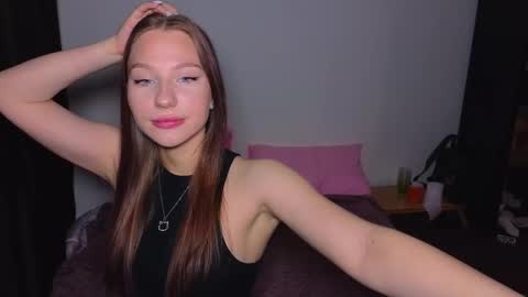 milanaaaa online show from February 2025 06:29:02 PM