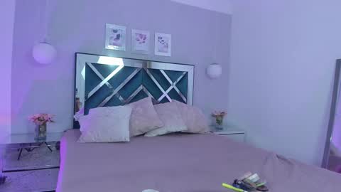 Mia Khalifa online show from March 2025 11:36:02 AM