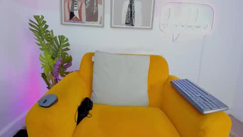 Mia Khalifa online show from September 2025 03:50:02 AM