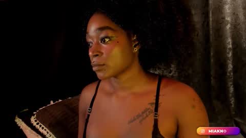 Mia online show from February 2026 12:20:01 AM