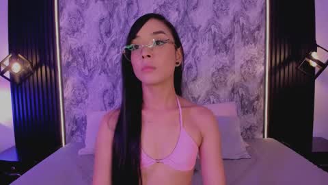 Snapshot of mialarouse chatting on March 2026 10:03:01 PM Mia Larouse online show from March 2026 10:03:01 PM