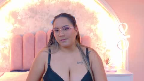 Snapshot of mialaurents chatting on March 2026 03:35:02 AM Mia online show from March 2026 03:35:02 AM