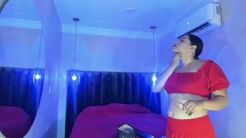 Snapshot of mialoraine chatting on February 2026 03:07:01 AM Mia 3 online show from February 2026 03:07:01 AM