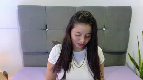 Snapshot of miamackleyn_ chatting on March 2026 12:55:02 PM MIA online show from March 2026 12:55:02 PM