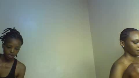 Muffin online show from November 2025 09:59:01 PM