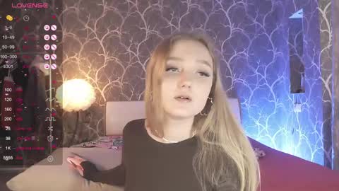 Mia online show from April 2026 01:32:02 PM