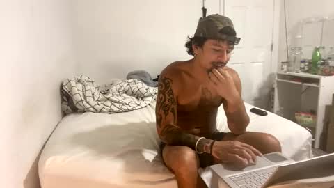 Snapshot of miamiclos1 chatting on February 2026 01:26:02 AM miamiclos1 online show from February 2026 01:26:02 AM