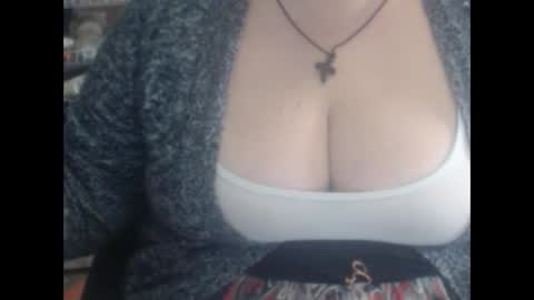 Snapshot of miamimistress chatting on February 2025 09:50:02 AM maya online show from February 2025 09:50:02 AM