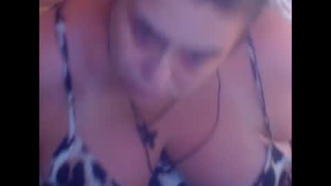 Snapshot of miamimistress chatting on September 2025 01:22:01 PM maya online show from September 2025 01:22:01 PM