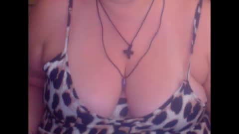 Snapshot of miamimistress chatting on October 2025 09:51:02 AM maya online show from October 2025 09:51:02 AM