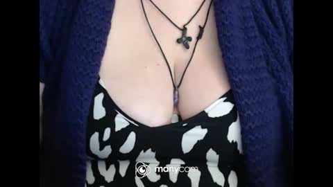 Snapshot of miamimistress chatting on November 2025 08:19:02 PM maya online show from November 2025 08:19:02 PM