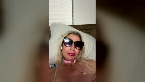 Snapshot of miamitransgirl305 chatting on February 2026 02:51:01 AM miamitransgirl305 online show from February 2026 02:51:01 AM