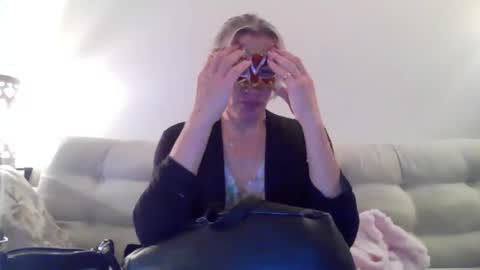 Snapshot of miamitransgirl305 chatting on March 2026 04:06:01 AM miamitransgirl305 online show from March 2026 04:06:01 AM