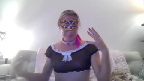 Snapshot of miamitransgirl305 chatting on March 2026 02:06:01 AM miamitransgirl305 online show from March 2026 02:06:01 AM