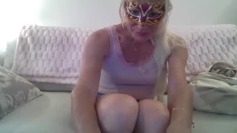 Snapshot of miamitransgirl305 chatting on April 2026 02:05:02 AM miamitransgirl305 online show from April 2026 02:05:02 AM