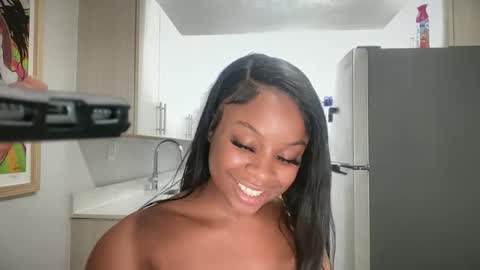 Snapshot of miamiworld chatting on March 2026 01:27:02 AM MiamiWorld online show from March 2026 01:27:02 AM