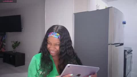 Snapshot of miamiworld chatting on April 2026 02:51:02 AM MiamiWorld online show from April 2026 02:51:02 AM