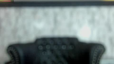 Mia   -5 7001400 Follow  online show from February 2025 03:52:01 PM