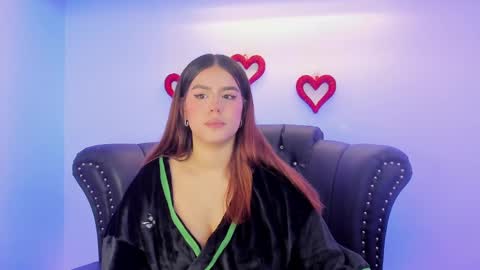 Mia   -5 7001400 Follow  online show from February 2025 03:38:01 PM