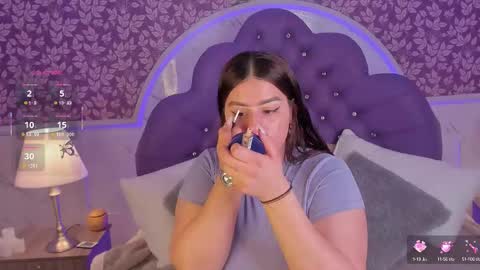 Mia   -5 7001400 Follow  online show from September 2025 01:03:01 PM