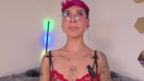 Mia Morgann online show from November 2025 01:34:01 PM