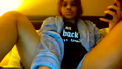 Snapshot of miamuffin8 chatting on January 2025 01:58:01 AM MiaMuffn online show from January 2025 01:58:01 AM