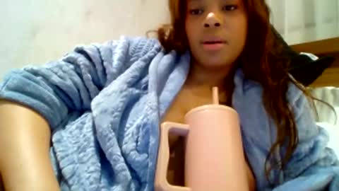 Snapshot of miamuffin8 chatting on January 2025 11:10:02 AM MiaMuffn online show from January 2025 11:10:02 AM