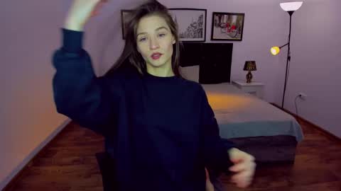 Mia online show from December 2024 06:39:02 PM