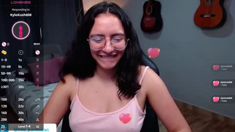 Snapshot of miaportman chatting on December 2024 03:11:01 PM MIAPORTMANN online show from December 2024 03:11:01 PM