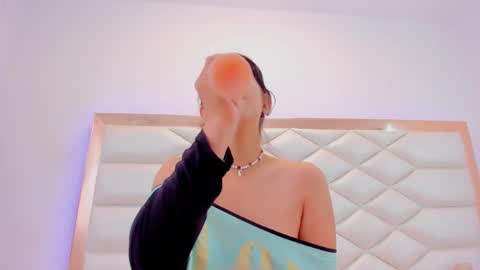 Sweetie Mia online show from January 2025 06:33:02 PM