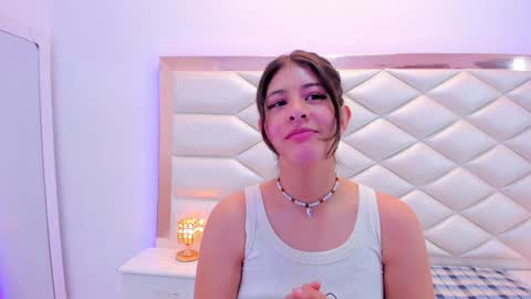 Sweetie Mia online show from January 2025 12:15:01 PM