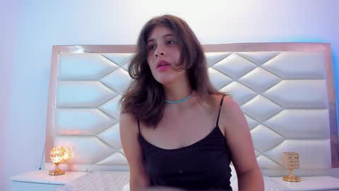 Sweetie Mia online show from February 2025 06:37:02 PM