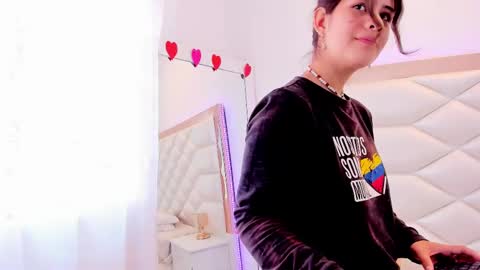 Sweetie Mia online show from February 2025 03:49:02 PM