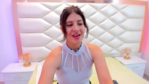 Sweetie Mia online show from February 2025 01:13:02 PM