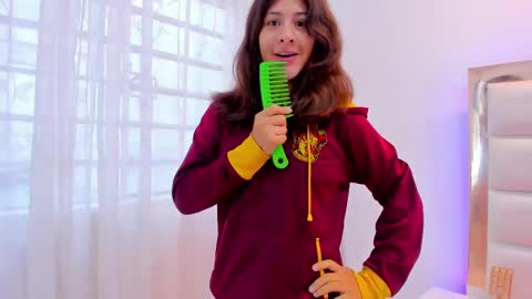 Sweetie Mia online show from February 2025 12:37:01 PM