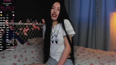 Snapshot of miarielle chatting on June 2026 04:44:01 PM Liz online show from June 2026 04:44:01 PM