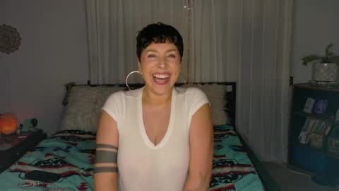 Mia Rivera online show from May 2026 08:00:02 AM