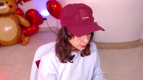 miascarlet_16 online show from October 2025 03:09:02 PM